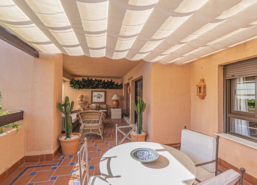 Resale - Apartment - Middle Floor Apartment - Estepona - Hacienda del Sol