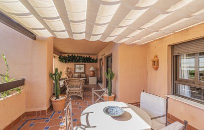 Resale - Apartment - Middle Floor Apartment - Estepona - Hacienda del Sol