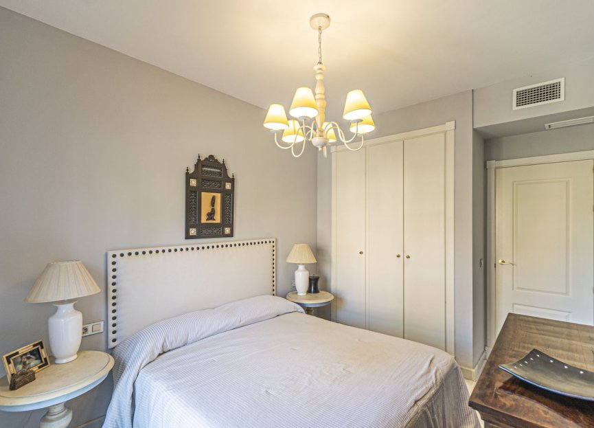 Resale - Apartment - Middle Floor Apartment - Estepona - Hacienda del Sol