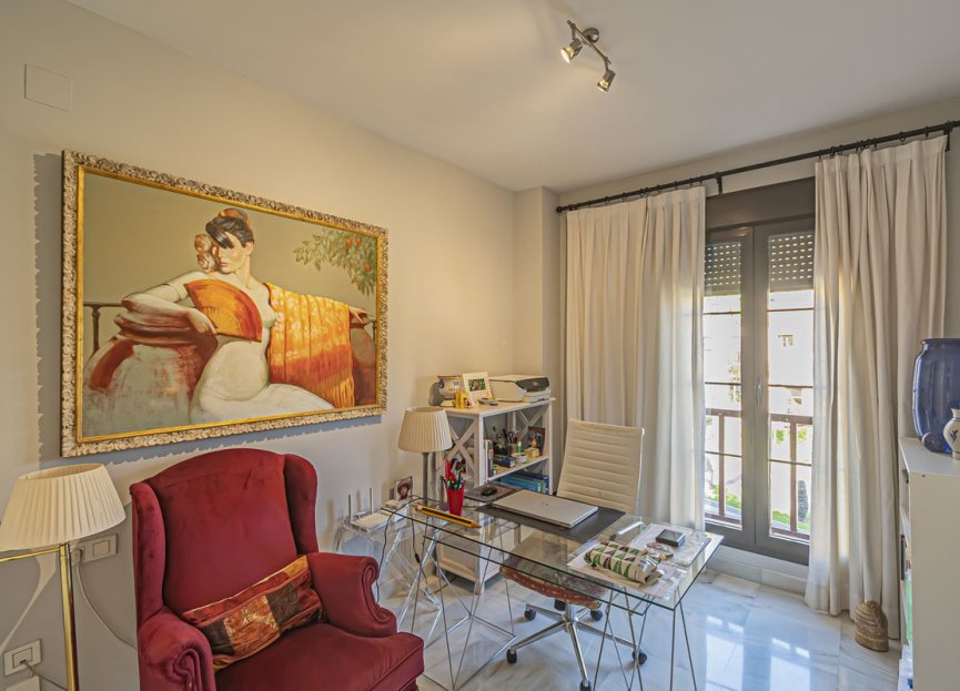 Resale - Apartment - Middle Floor Apartment - Estepona - Hacienda del Sol