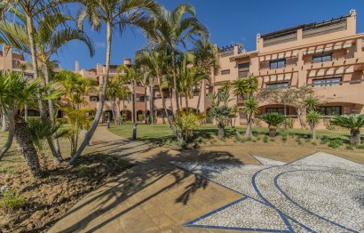 Resale - Apartment - Middle Floor Apartment - Estepona - Hacienda del Sol