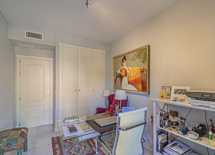 Resale - Apartment - Middle Floor Apartment - Estepona - Hacienda del Sol