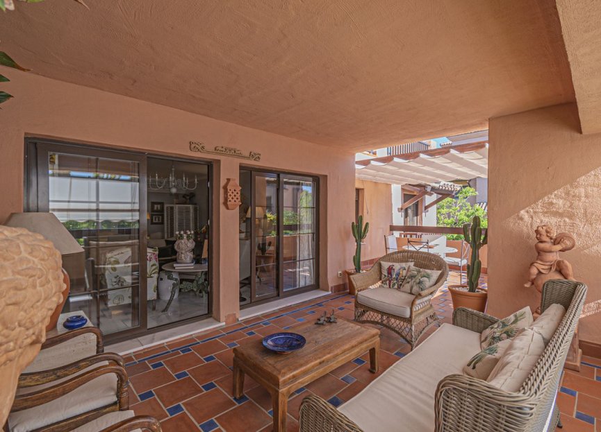 Resale - Apartment - Middle Floor Apartment - Estepona - Hacienda del Sol