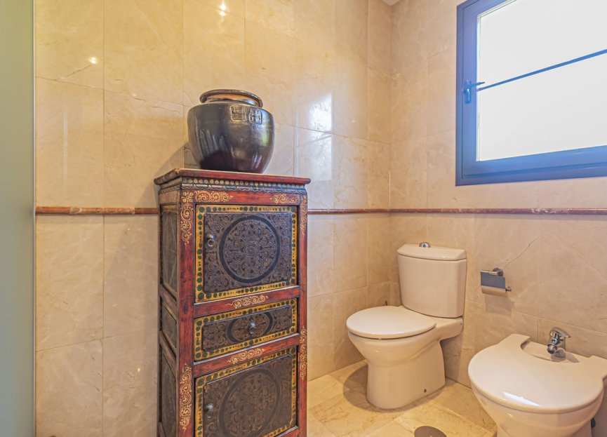 Resale - Apartment - Middle Floor Apartment - Estepona - Hacienda del Sol