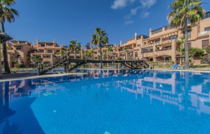 Resale - Apartment - Middle Floor Apartment - Estepona - Hacienda del Sol