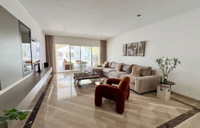 Resale - Apartment - Middle Floor Apartment - Marbella - Elviria