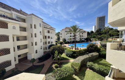 Resale - Apartment - Middle Floor Apartment - Marbella - Elviria