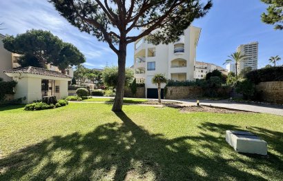 Resale - Apartment - Middle Floor Apartment - Marbella - Elviria