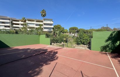 Resale - Apartment - Middle Floor Apartment - Marbella - Elviria