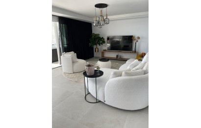 Resale - Apartment - Middle Floor Apartment - Benalmádena - Benalmadena Costa