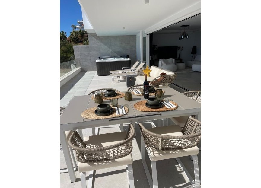 Resale - Apartment - Middle Floor Apartment - Benalmádena - Benalmadena Costa