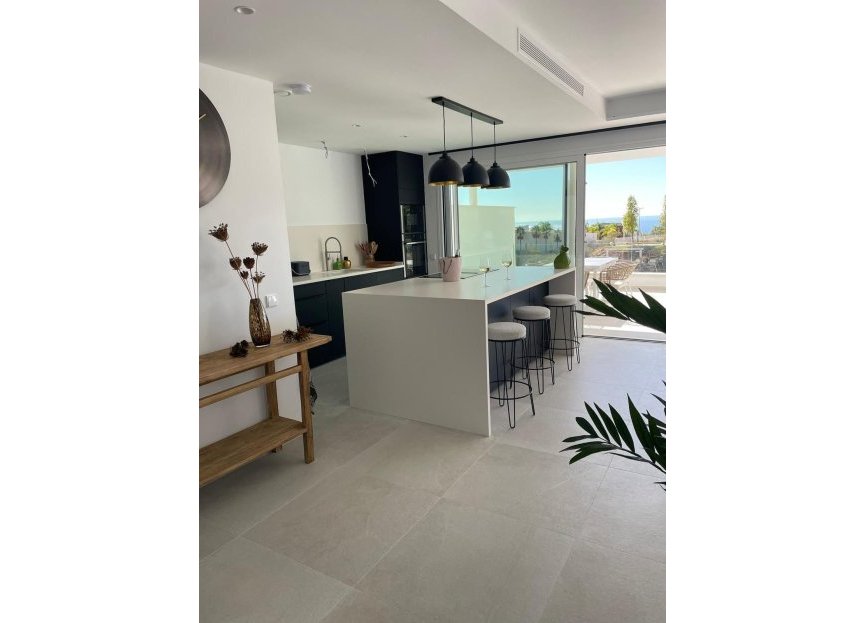 Resale - Apartment - Middle Floor Apartment - Benalmádena - Benalmadena Costa