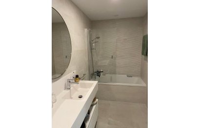 Resale - Apartment - Middle Floor Apartment - Benalmádena - Benalmadena Costa