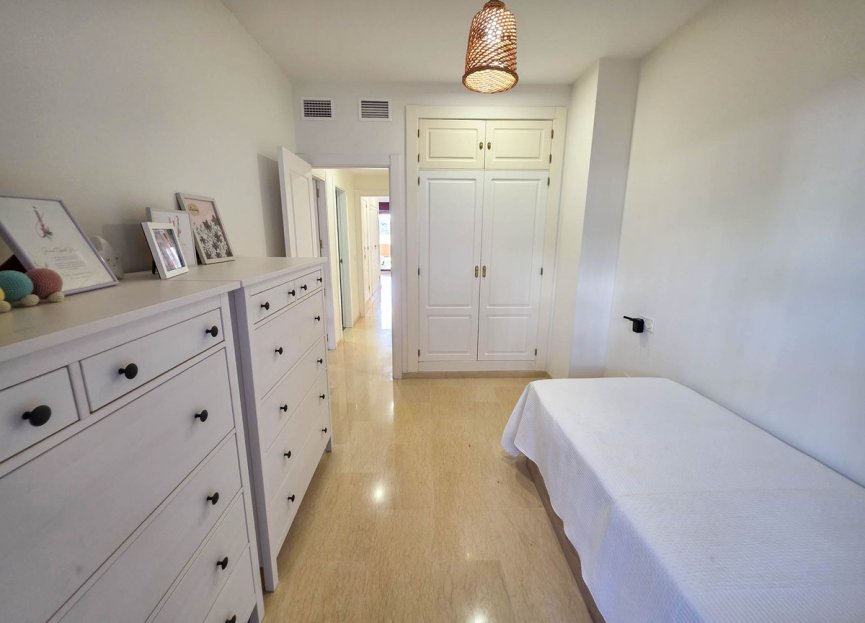 Resale - Apartment - Middle Floor Apartment - Manilva - La Duquesa