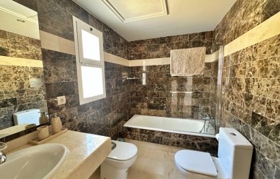 Resale - House - Semi-Detached House - Benahavís - Benahavís Centro