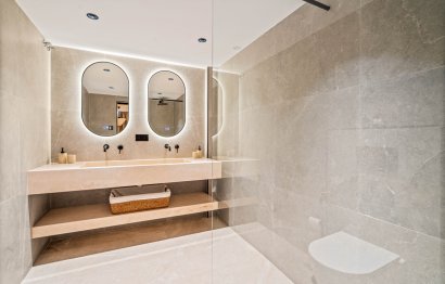 Resale - Apartment - Middle Floor Apartment - Marbella - Nueva Andalucia