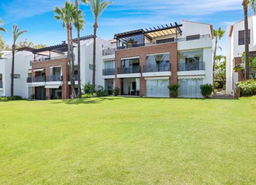 Resale - Ground floor apartment - Estepona - Estepona Centro