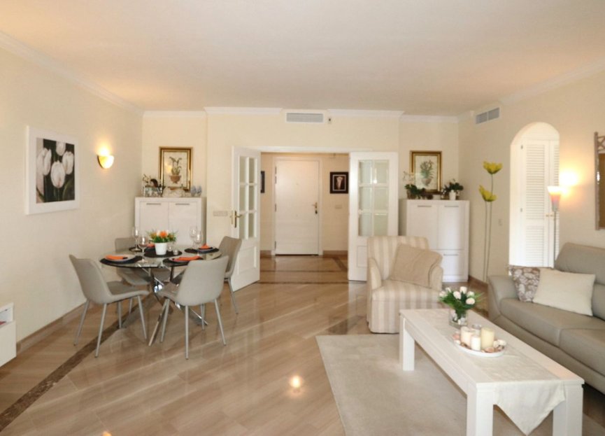 Resale - Ground floor apartment - Marbella - Elviria
