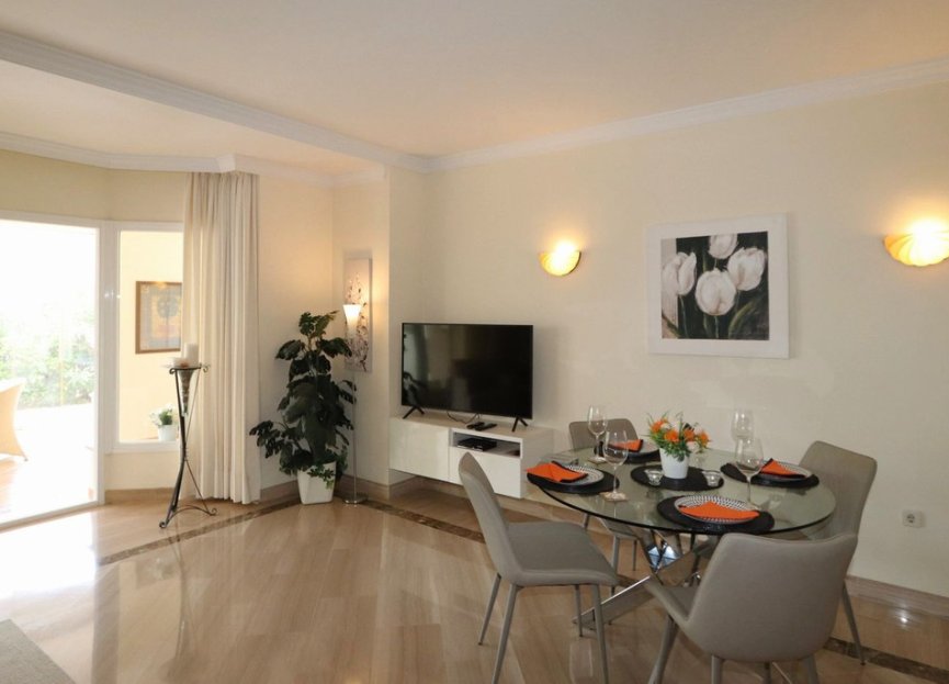 Resale - Ground floor apartment - Marbella - Elviria