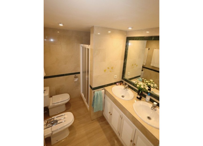 Resale - Ground floor apartment - Marbella - Elviria