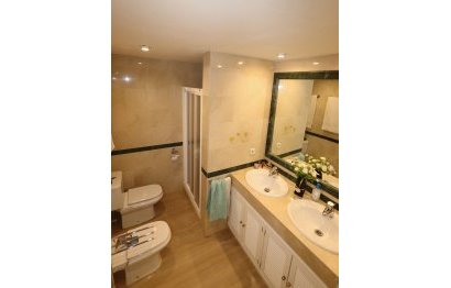 Resale - Ground floor apartment - Marbella - Elviria