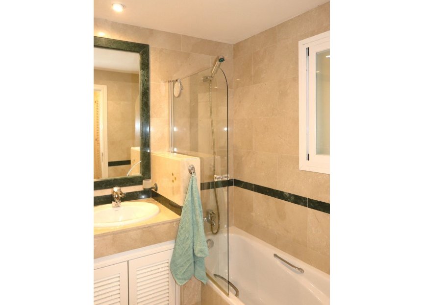 Resale - Ground floor apartment - Marbella - Elviria