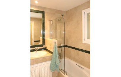 Resale - Ground floor apartment - Marbella - Elviria