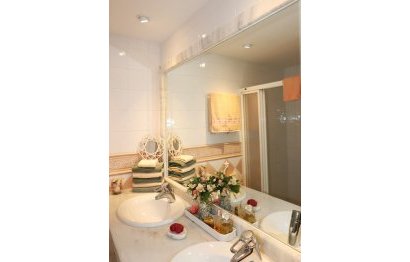 Resale - Ground floor apartment - Marbella - Elviria