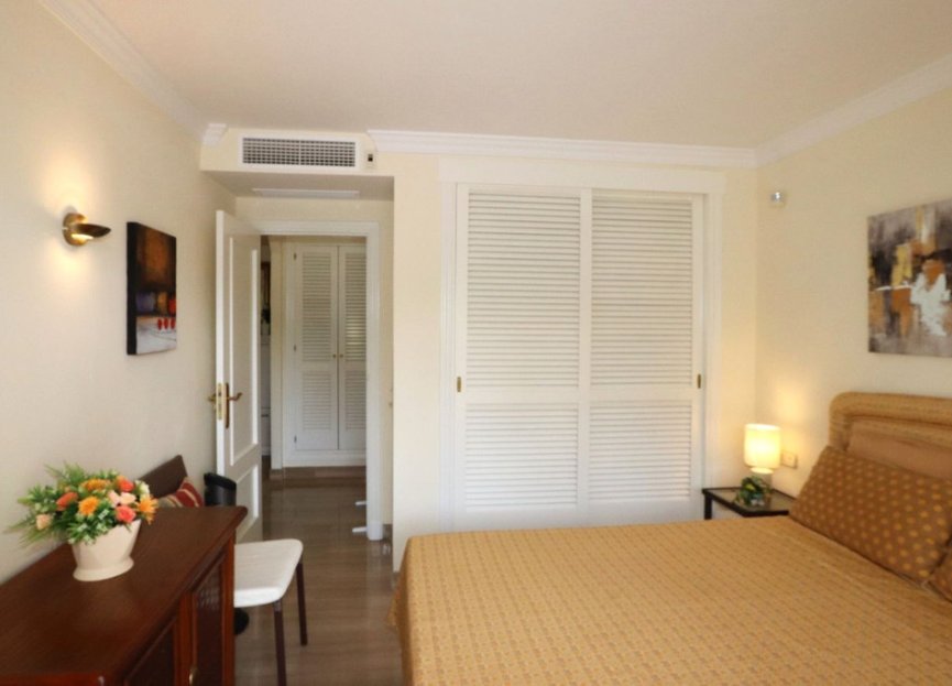 Resale - Ground floor apartment - Marbella - Elviria