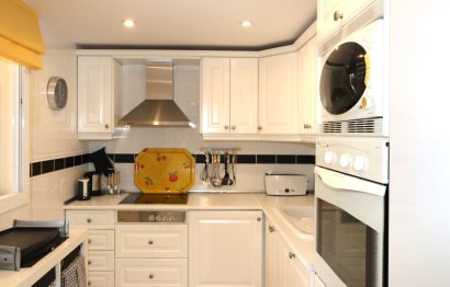 Resale - Ground floor apartment - Marbella - Elviria