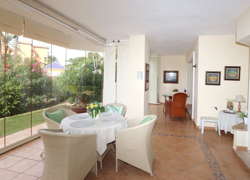 Resale - Ground floor apartment - Marbella - Elviria