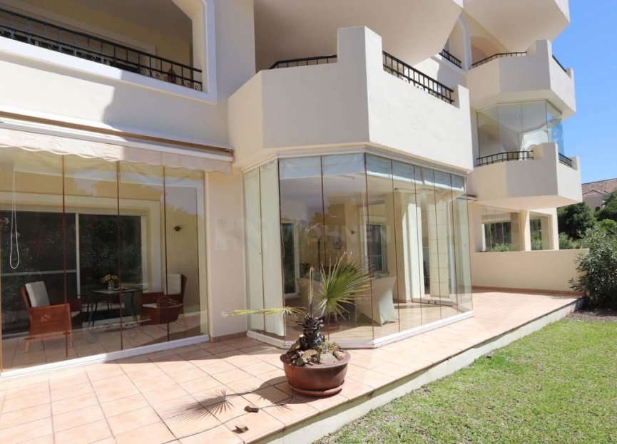 Resale - Ground floor apartment - Marbella - Elviria