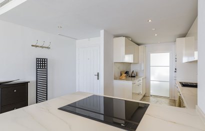 Resale - Apartment - Penthouse - Marbella - Nueva Andalucia