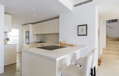 Resale - Apartment - Penthouse - Marbella - Nueva Andalucia