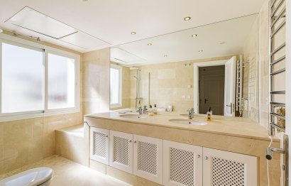 Resale - Apartment - Penthouse - Marbella - Nueva Andalucia