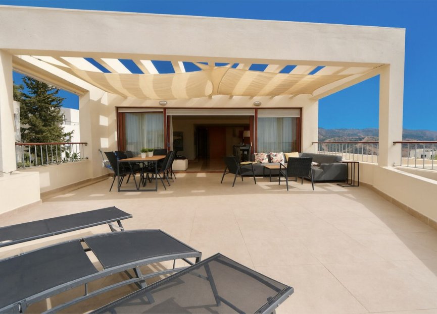 Resale - Apartment - Penthouse - Marbella - Altos de los Monteros