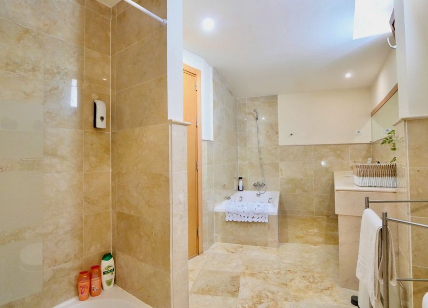 Resale - Apartment - Penthouse - Marbella - Altos de los Monteros