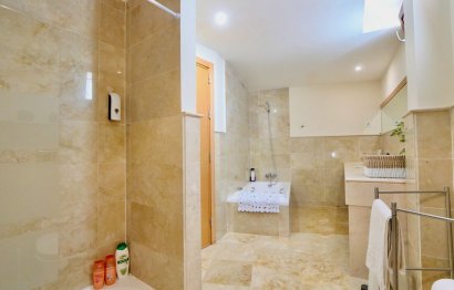 Resale - Apartment - Penthouse - Marbella - Altos de los Monteros