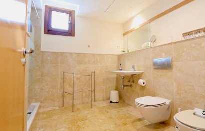 Resale - Apartment - Penthouse - Marbella - Altos de los Monteros