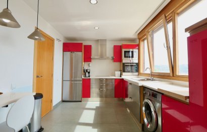 Resale - Apartment - Penthouse - Marbella - Altos de los Monteros