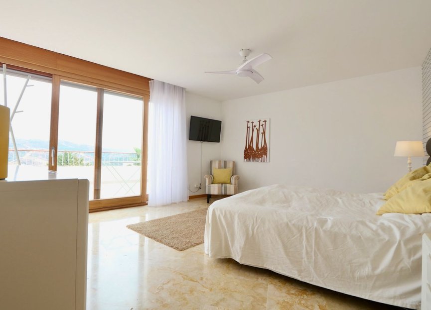 Resale - Apartment - Penthouse - Marbella - Altos de los Monteros