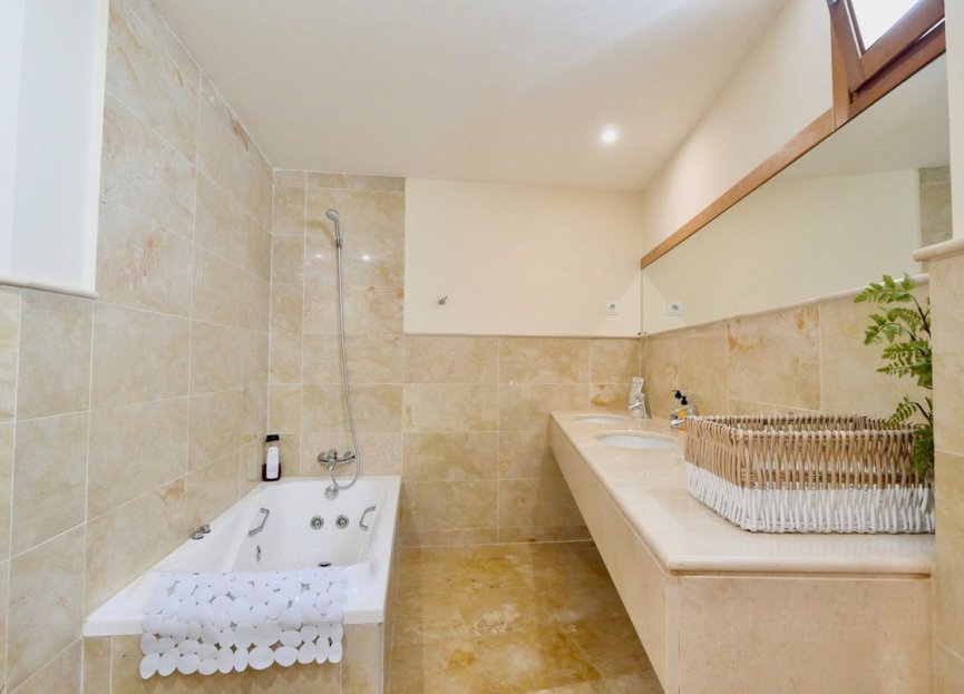 Resale - Apartment - Penthouse - Marbella - Altos de los Monteros