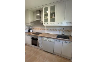 Resale - Apartment - Middle Floor Apartment - Marbella - Marbesa