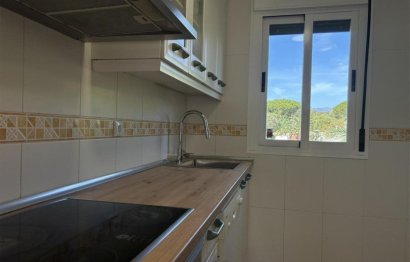 Resale - Apartment - Middle Floor Apartment - Marbella - Marbesa