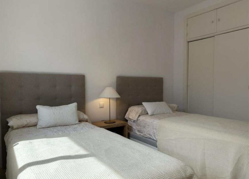 Resale - Apartment - Middle Floor Apartment - Marbella - Marbesa