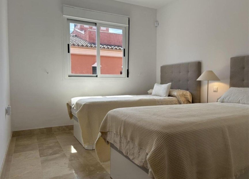 Resale - Apartment - Middle Floor Apartment - Marbella - Marbesa