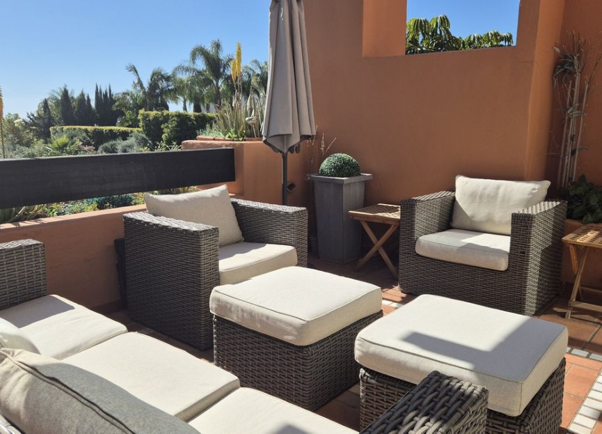 Resale - Apartment - Middle Floor Apartment - Marbella - Nueva Andalucia