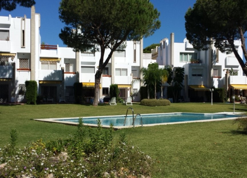 Resale - House - Townhouse - Marbella - Nueva Andalucia