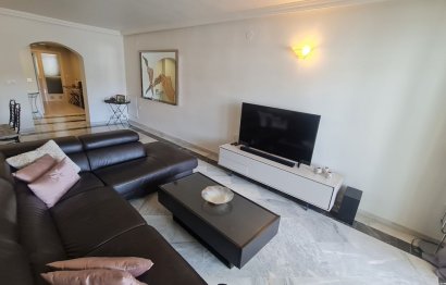 Resale - Apartment - Middle Floor Apartment - Marbella - Nueva Andalucia