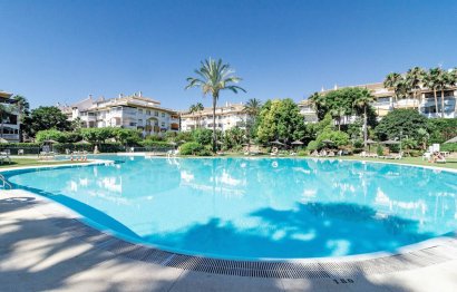 Resale - Apartment - Middle Floor Apartment - Marbella - Nueva Andalucia